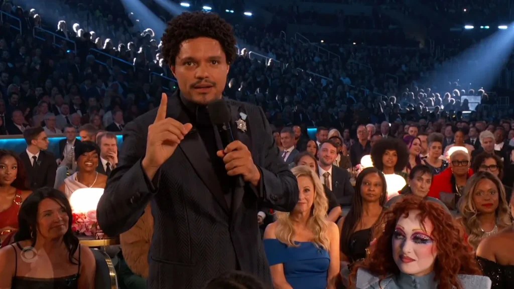 Isu Sosial Trevor Noah vs Donald Trump & Nicki Minaj